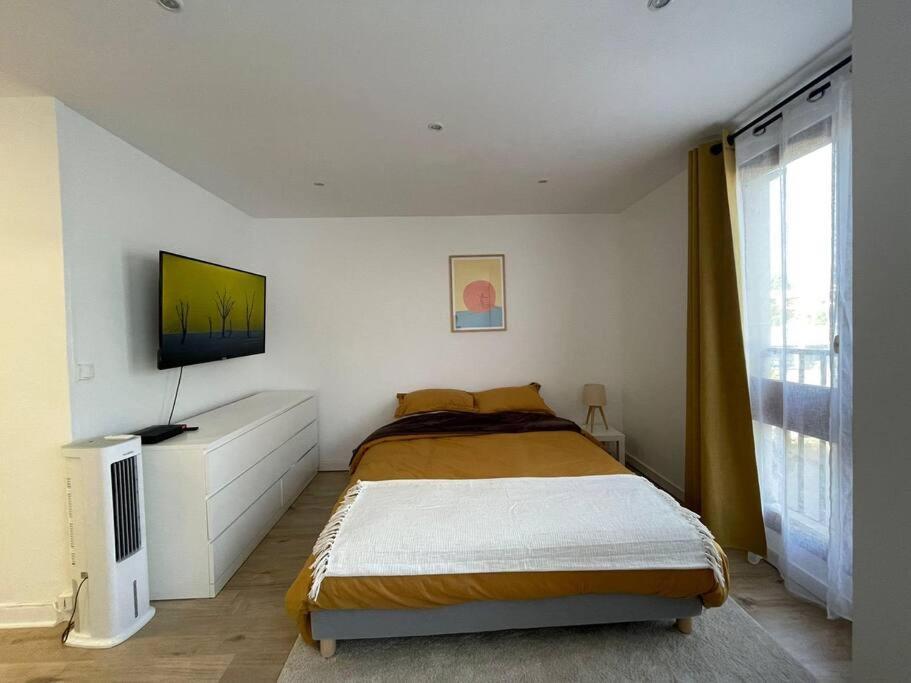 Apartment Grand Proche Versailles Chateau